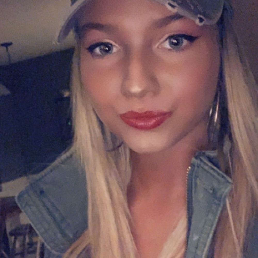 Meet your Posher, Kaylee